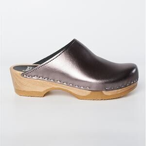 Sven Original Plain Jane Clogs - Bendable Mid Heel Base Size 37 (6.5/7)
